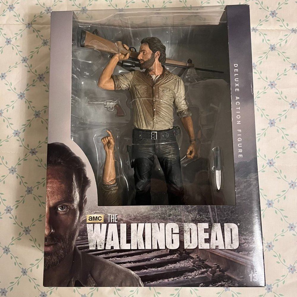 AMC the walking dead 10-in RICK GRIMES DELUCE ACTION FIGURE